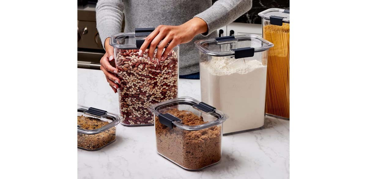 Rubbermaid Brilliance BPA-Free Food Storage Containers with Lids Rubbermaid Brilliance BPA-Free Food Storage Containers with Lids