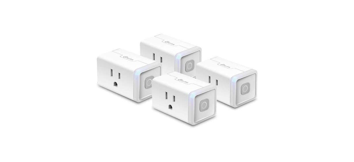 Four smart plugs