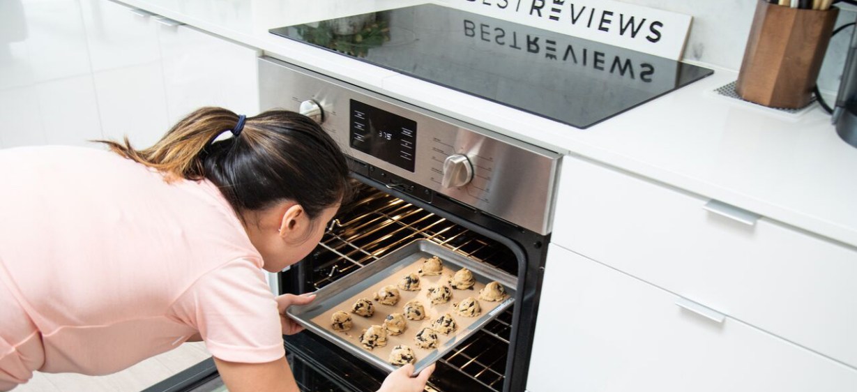 How to clean an oven