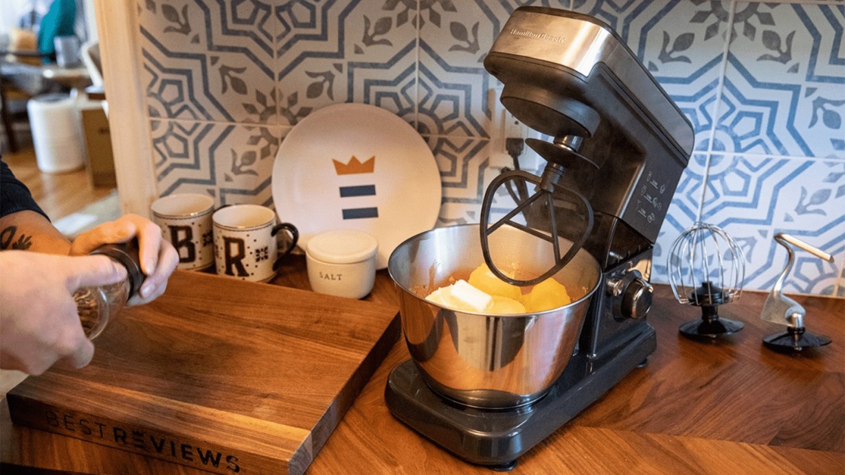 Using Hamilton Beach 6 Speed Electric Stand Mixer with Stainless Steel in the kitchen Using Hamilton Beach 6 Speed Electric Stand Mixer with Stainless Steel in the kitchen