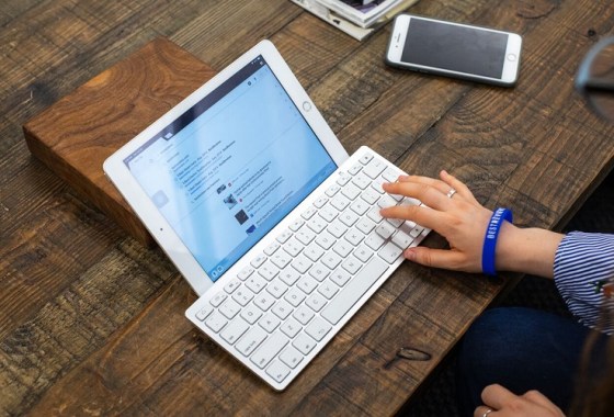 Which small desk is best for compact home offices?