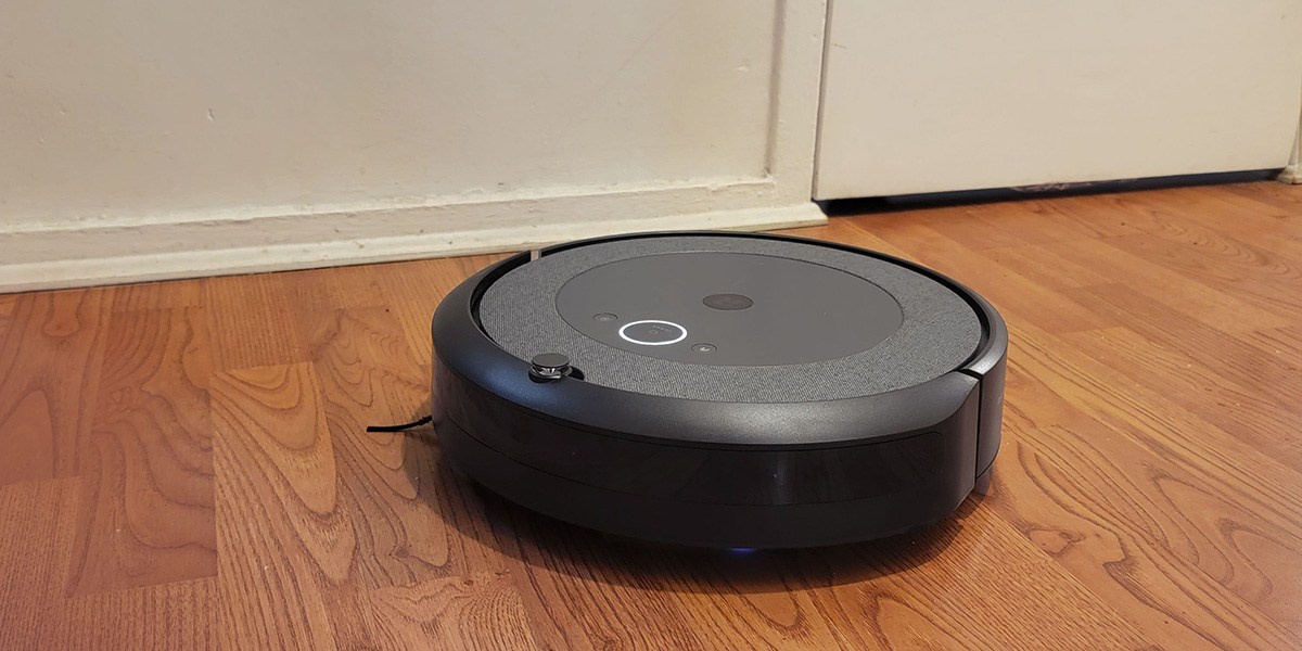 Roomba cleaning hardwood flooring