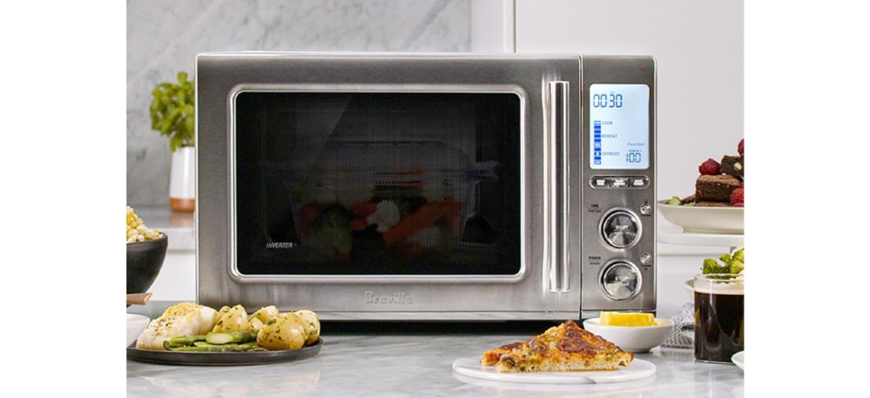 https://cdn20.bestreviews.com/images/v4desktop/image-full-page-cb/best-black-friday-microwave-deals-breville-countertop-smooth-wave-microwave.jpg?p=w1228