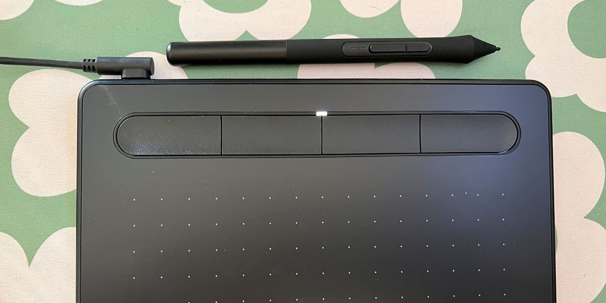 Wacom Intuos Small Graphics Drawing Tablet