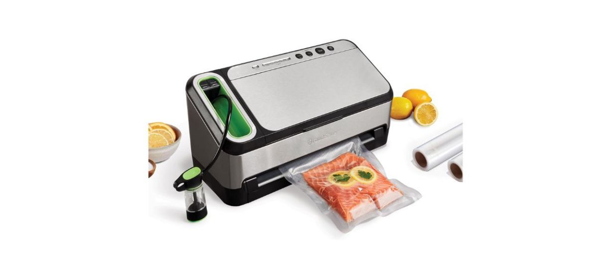 A vacuum sealer machine